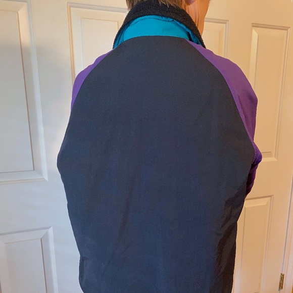 Lands' End Women's Classic Squall Jacket - Picture 2 of 4